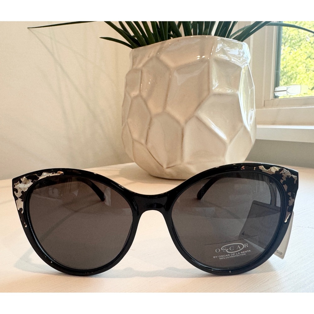Oscar by Oscar de la Renta Black Cat Eye Sunglasses Silver Inlay UV Protection